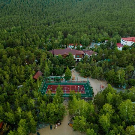 Дом У Озера Hotel โบโรโวเย ภายนอก รูปภาพ