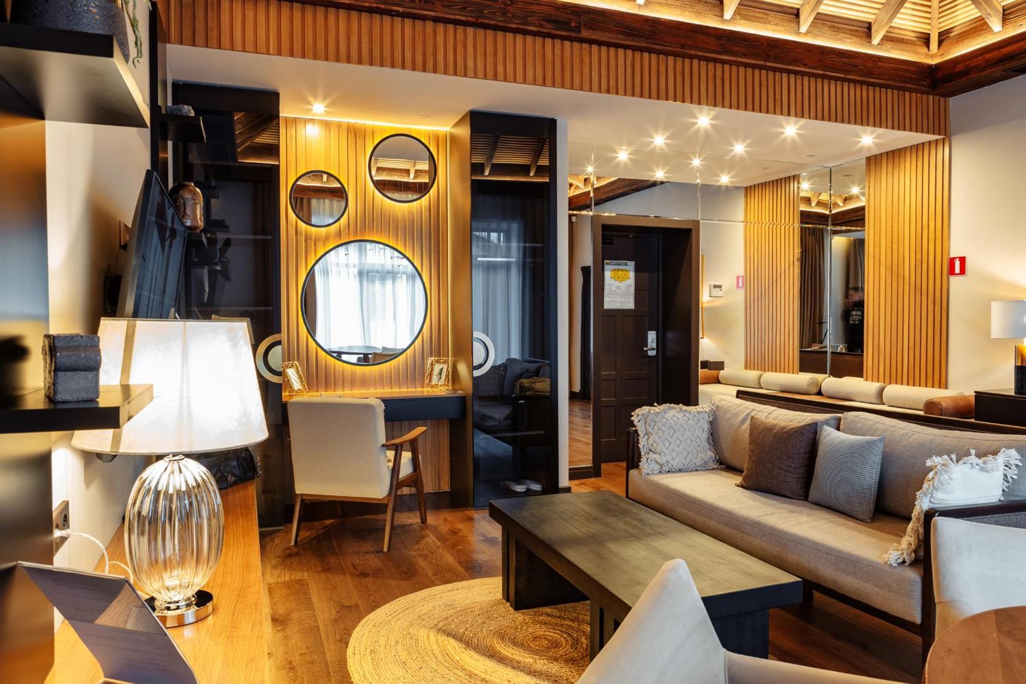 Дом У Озера Hotel โบโรโวเย ภายนอก รูปภาพ
