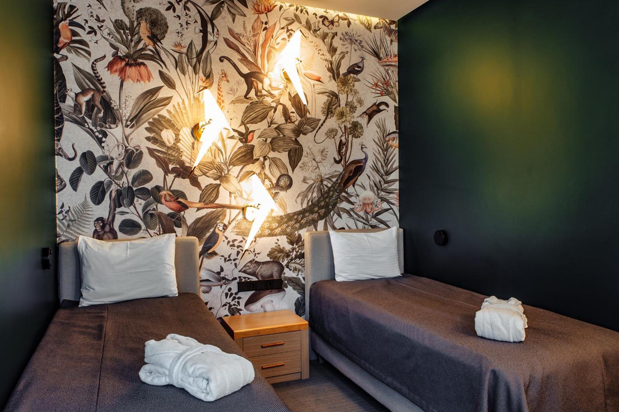 Дом У Озера Hotel โบโรโวเย ภายนอก รูปภาพ