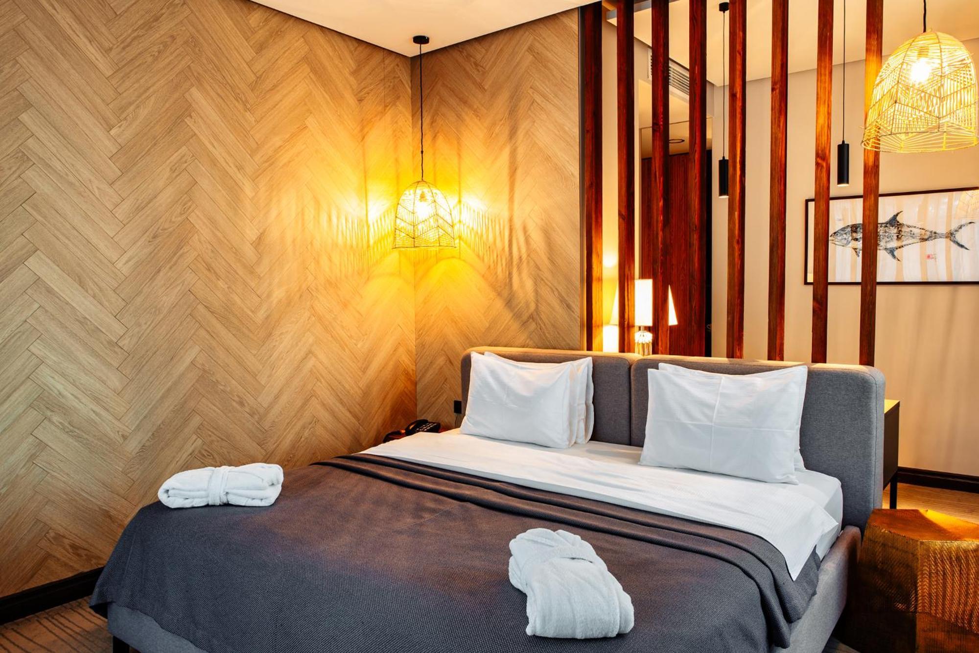 Дом У Озера Hotel โบโรโวเย ภายนอก รูปภาพ